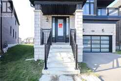 125 SILVERWOOD Crescent | Woodstock Ontario | Slide Image Three