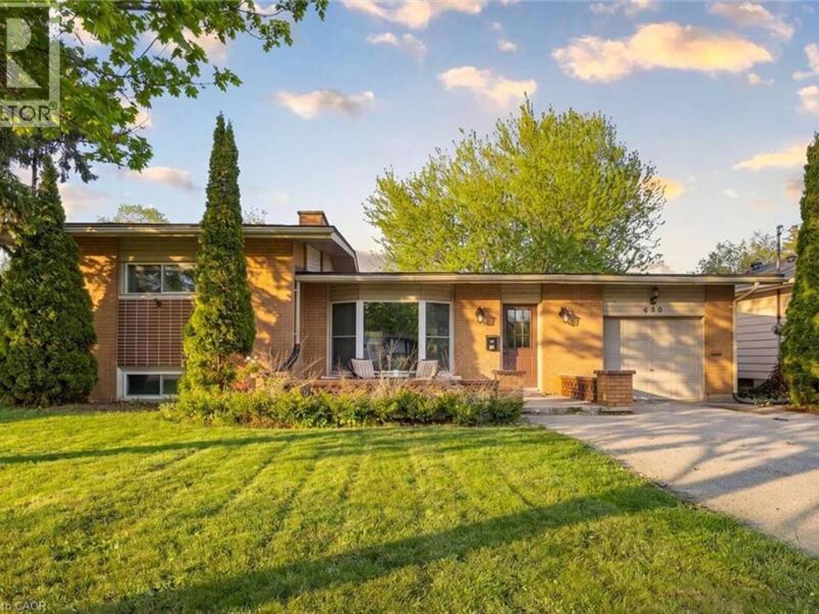 490 GARAFRAXA Street E, Fergus, Ontario N1M 1E5