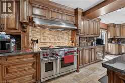 4354 MOUNTAINVIEW Road | Beamsville Ontario | Slide Image Eight