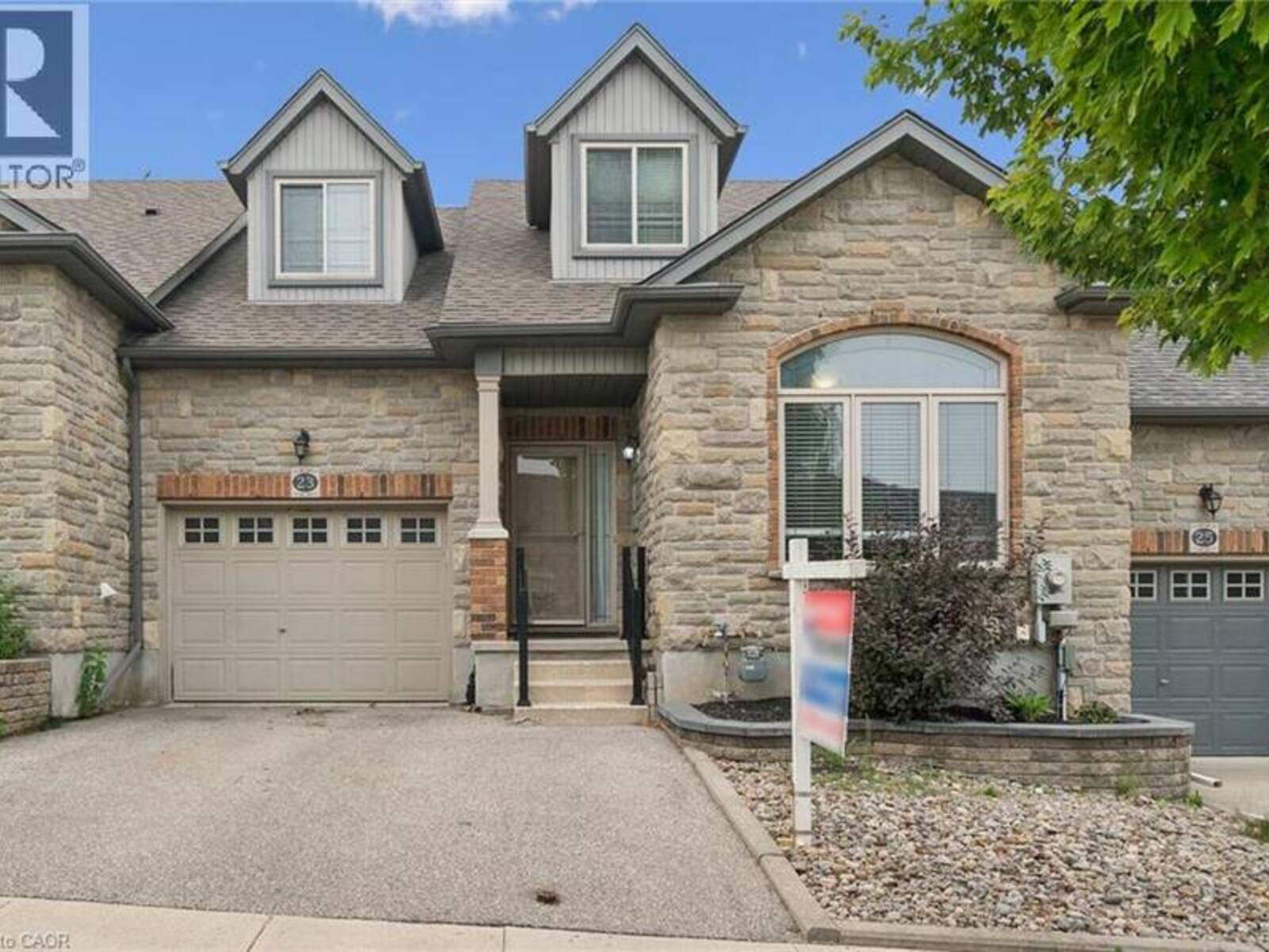 23 KNACK Lane, Cambridge, Ontario N1R 8P7