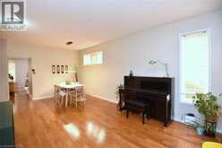 22 MOORE Crescent | Ancaster Ontario | Slide Image Six