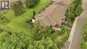 98 SUNIBEL Drive E | Hamilton Ontario | Slide Image Eight
