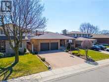 36 SKYLARK Drive | Hamilton Ontario | Slide Image Thirty-nine