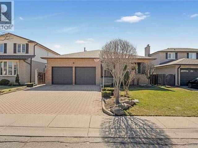 36 SKYLARK Drive Hamilton Ontario, L9A 4Y2 - 4 Bedrooms Home For Sale