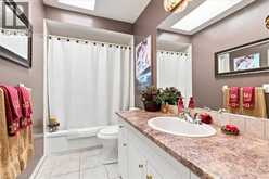 39 EVERWOOD Run | Kitchener Ontario | Slide Image Thirty-one