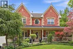 39 EVERWOOD Run | Kitchener Ontario | Slide Image Two