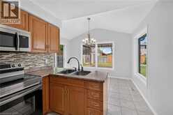 21 SPRINGGARDEN Crescent | Hamilton Ontario | Slide Image Nine