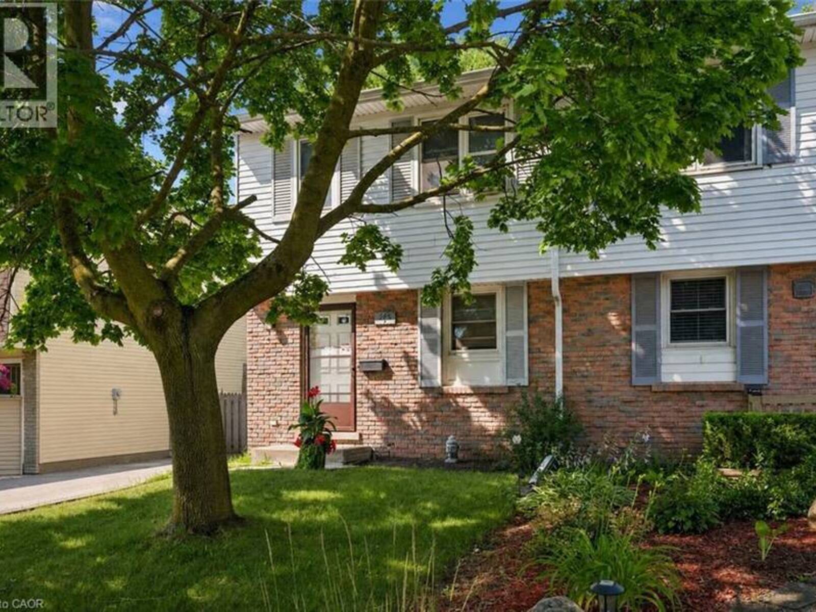 264 NORTHLAKE Drive Unit# A, Waterloo, Ontario N2V 1A9