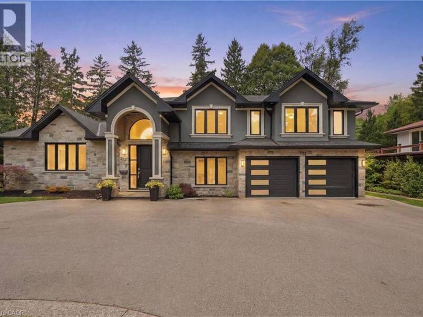 332 WOODWORTH Drive W, Ancaster, Ontario L9G 2N1