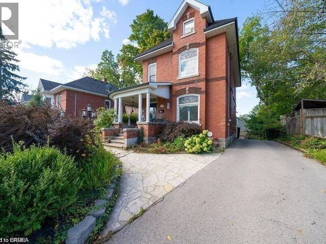 284 COLBORNE Street N Simcoe Ontario, N3Y 3V5 - 4 Bedrooms Home For Sale
