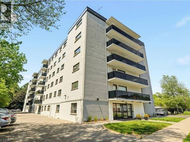 2411 NEW Street Unit# 201 Burlington Ontario, L7R 1K2 - 2 Bedrooms Condo For Sale