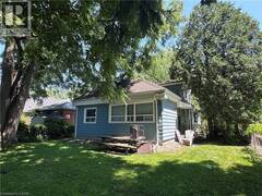 9 NORFOLK Street N Hamilton Ontario, L8S 3J9