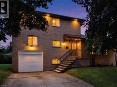 345 BERKINDALE Drive Hamilton Ontario, L8E 3R8