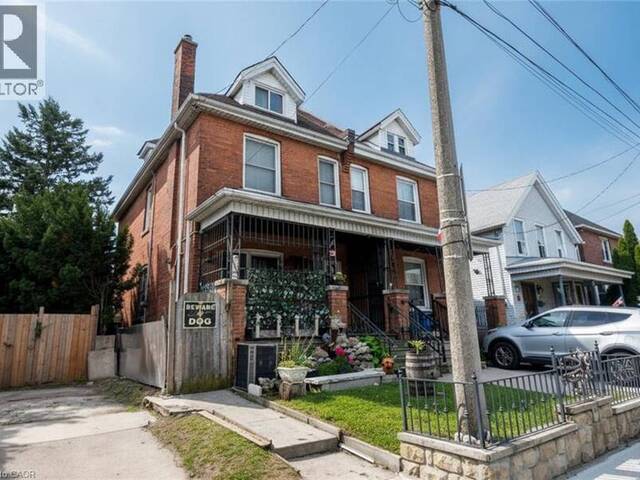 22 PICTON Street E Hamilton Ontario, L8L 3W3 - 3 Bedrooms Home For Sale