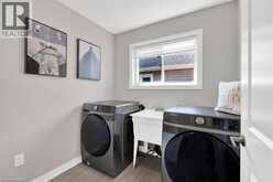 9338 WHITE OAK Avenue | Niagara Falls Ontario | Slide Image Twenty-two
