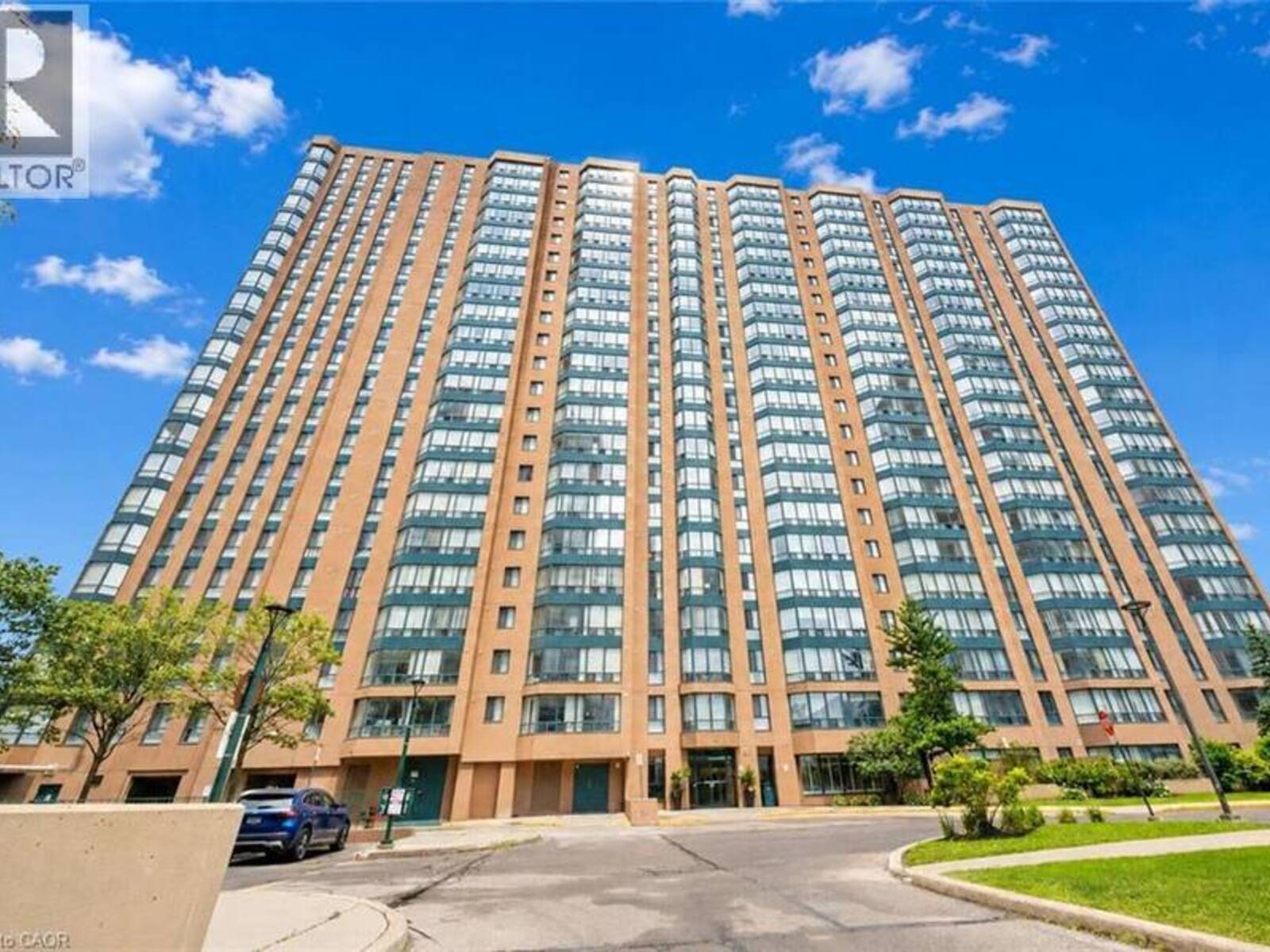 155 HILLCREST Avenue Unit# 302, Mississauga, Ontario L5B 3Z2