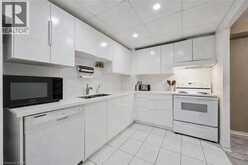 155 HILLCREST Avenue Unit# 302 | Mississauga Ontario | Slide Image Three