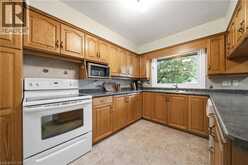 32 WAVERLEY Drive | Guelph Ontario | Slide Image Fourteen