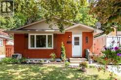 140 ARROWHEAD Crescent | Kitchener Ontario | Slide Image Three