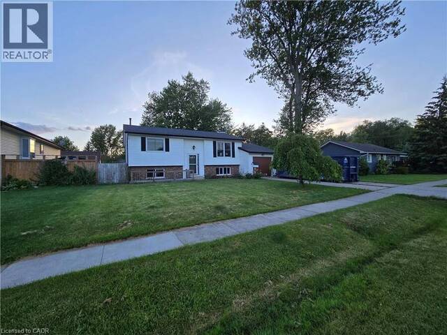 697 FERNDALE Avenue Fort Erie Ontario, L2A 5C7 - 3 Bedrooms Home For Sale