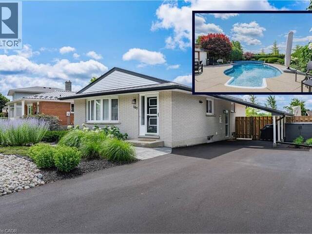 107 LAURENTIAN Drive Kitchener Ontario, N2E 1C3 - 3 Bedrooms Home For Sale