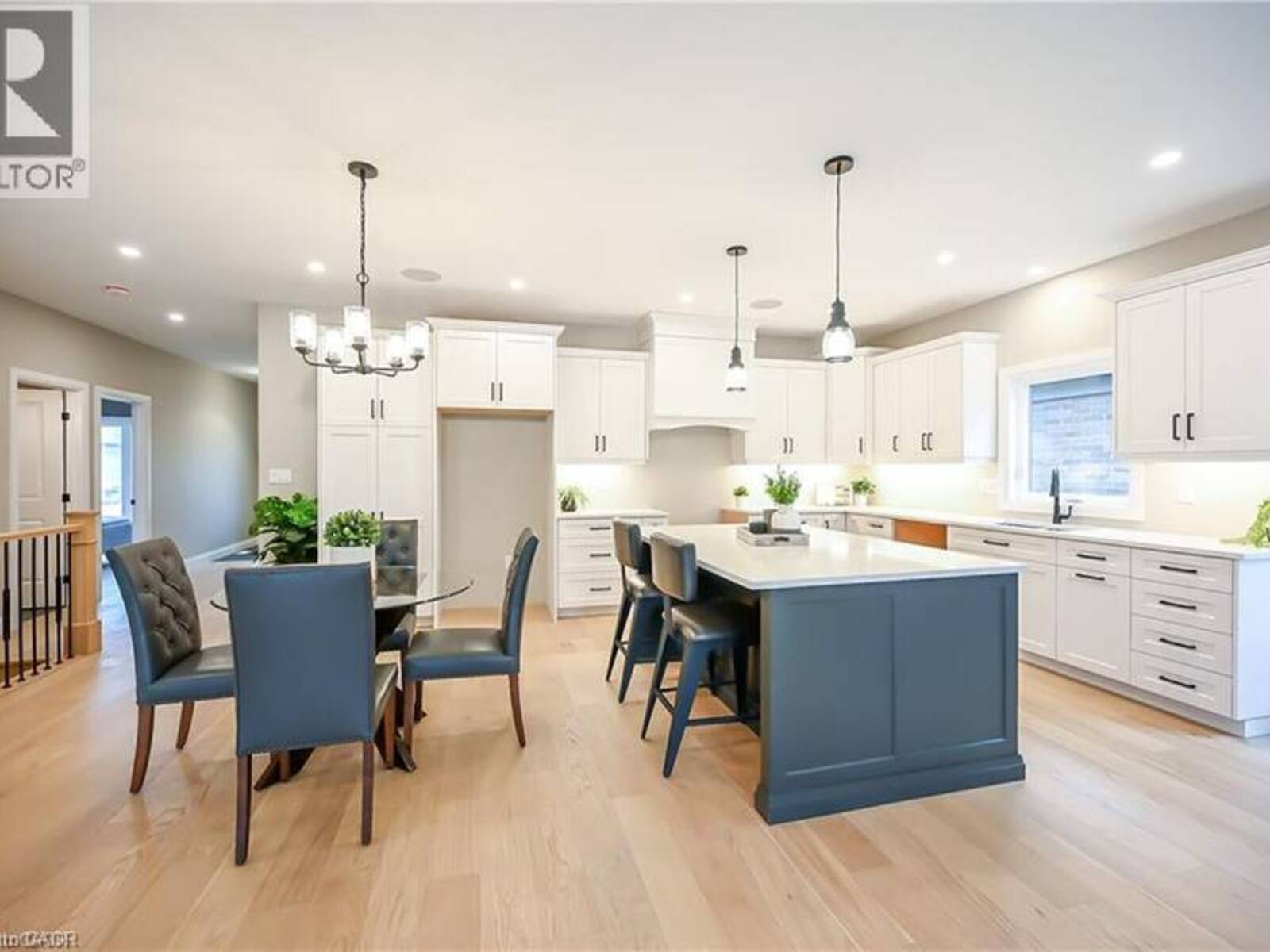 96 ST. MICHAEL'S Street, Delhi, Ontario N4B 0A3