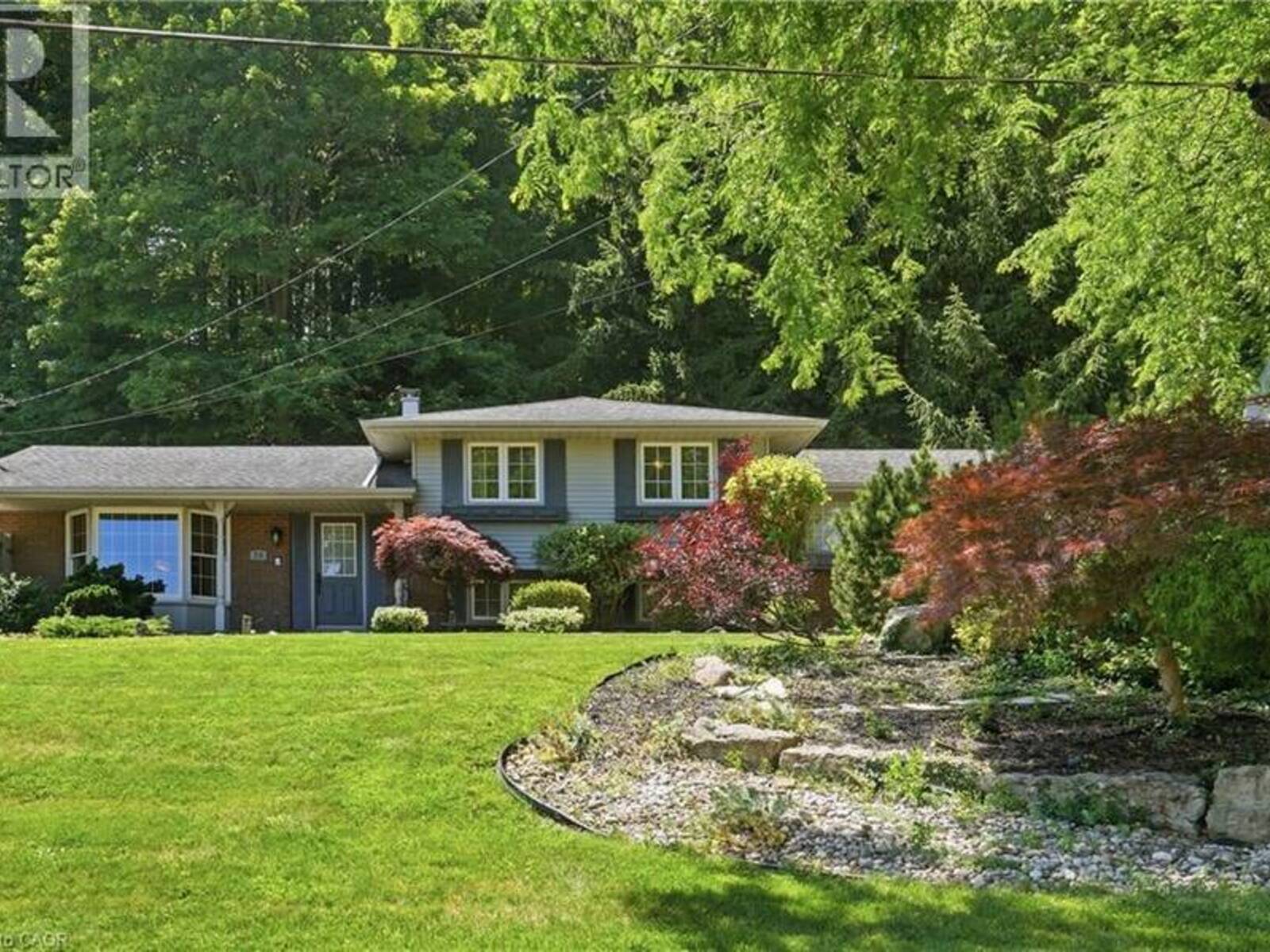 38 KINGSWAY Boulevard, Grimsby, Ontario L3M 3E7