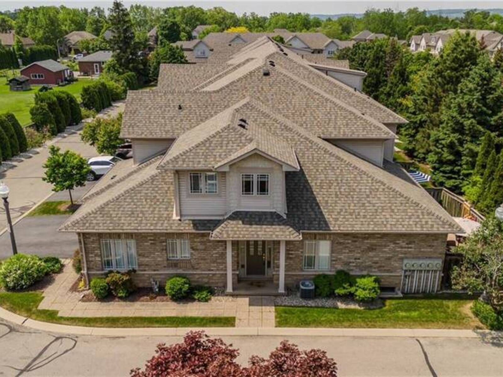 2169 ORCHARD Road Unit# 33, Burlington, Ontario L7L 7J1