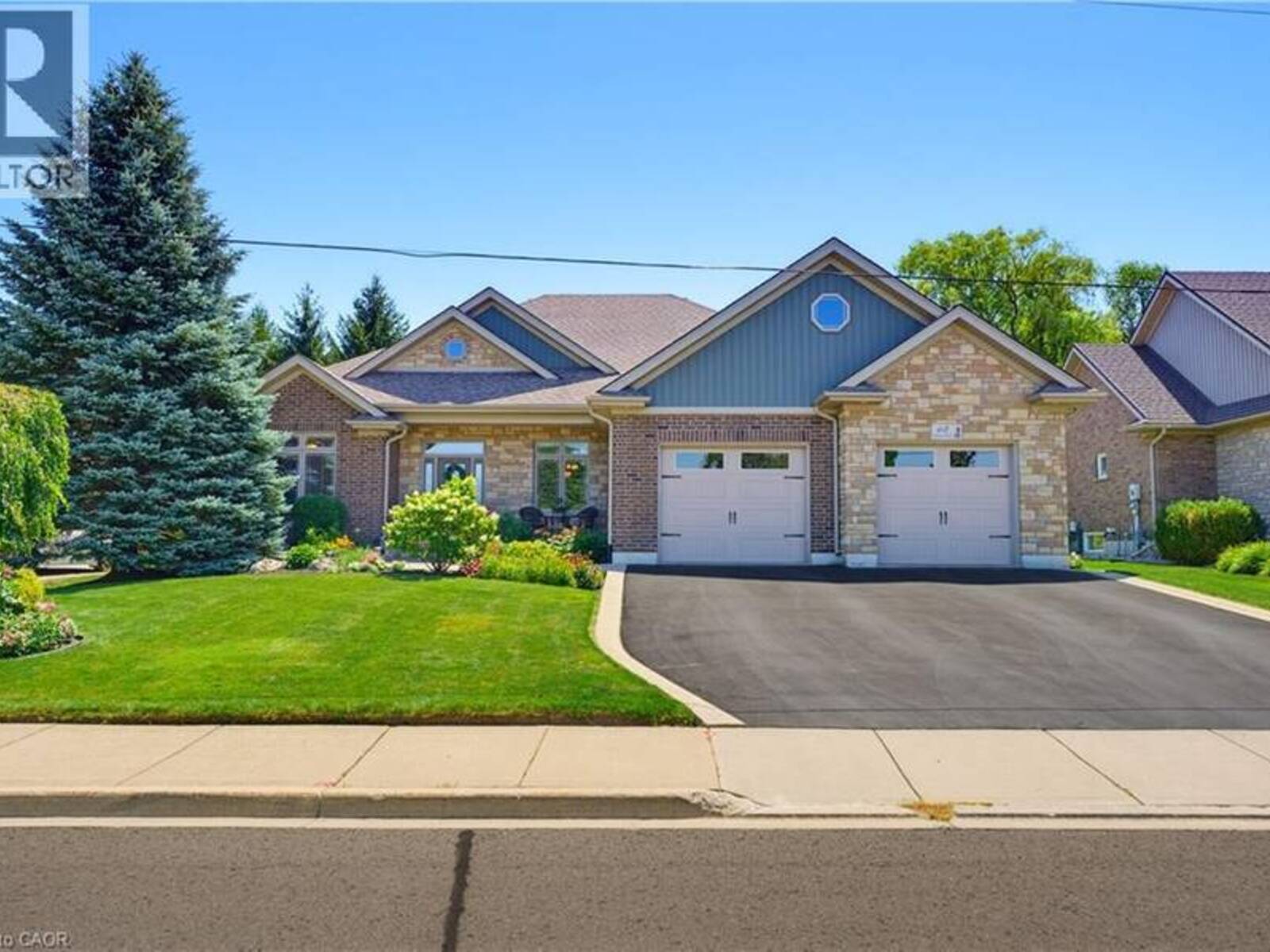 60 DONJON Boulevard, Port Dover, Ontario N0A 1N7