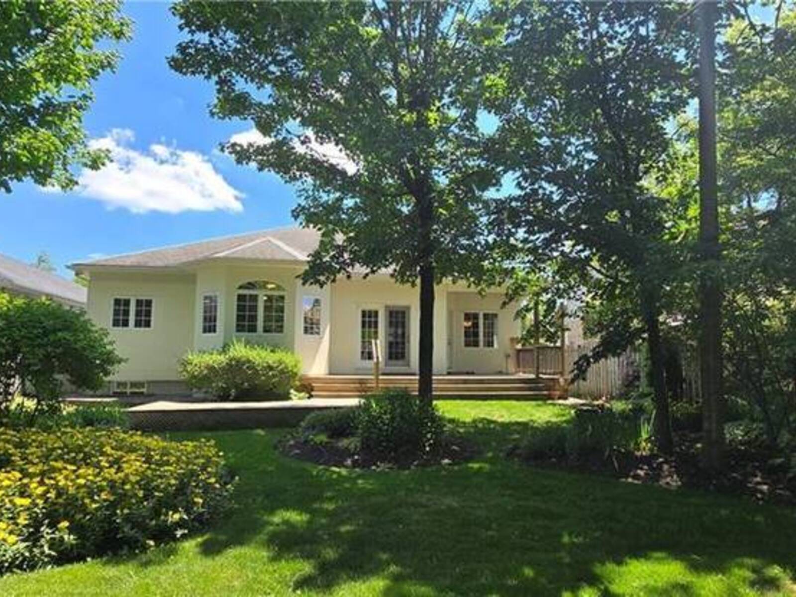 44 LASCHINGER Boulevard, Wilmot, Ontario N3A 2G7
