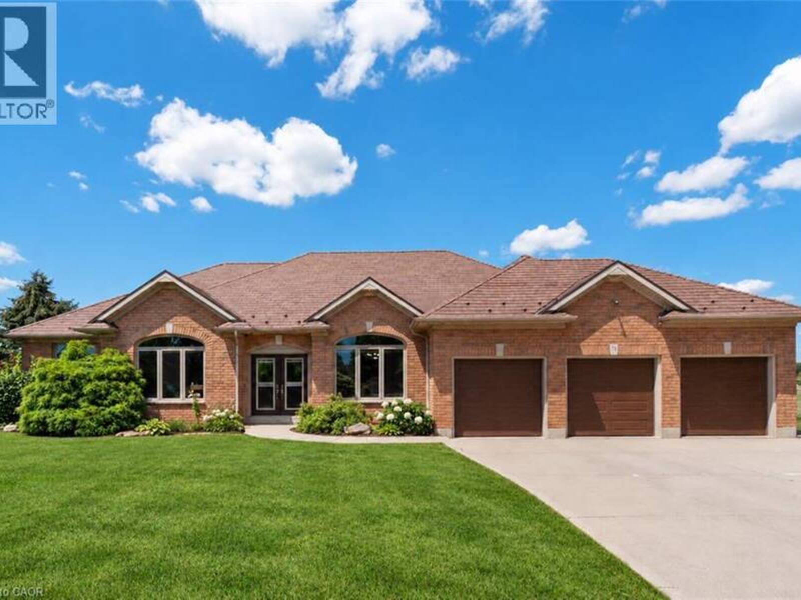 18 FEATHERSTONE Avenue, Selkirk, Ontario N0A 1P0
