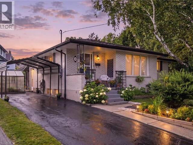 11 SUMMIT Crescent Guelph Ontario, N1H 1S2 - 3 Bedrooms Home For Sale