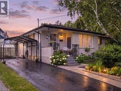 11 SUMMIT Crescent Guelph Ontario, N1H 1S2