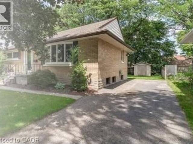 40 DONALD Street Kitchener Ontario, N2B 3G5 - 6 Bedrooms Home For Sale