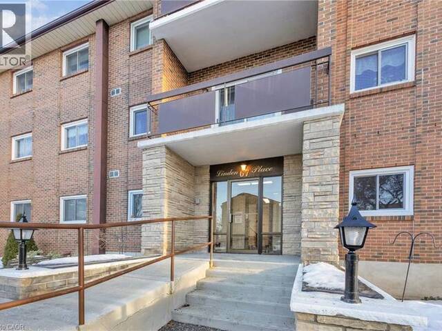 67 BRECKENRIDGE Drive Unit# 202 Kitchener Ontario, N2B 3R8 - 2 Bedrooms Condo For Sale
