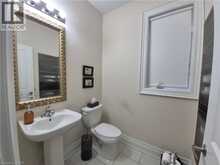 610 SWEETWATER Crescent | Newmarket Ontario | Slide Image Thirteen