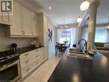 610 SWEETWATER Crescent | Newmarket Ontario | Slide Image Eight
