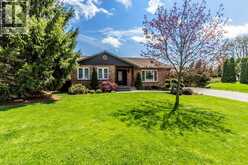 1191 SUNSET Drive | Pelham Ontario | Slide Image Two