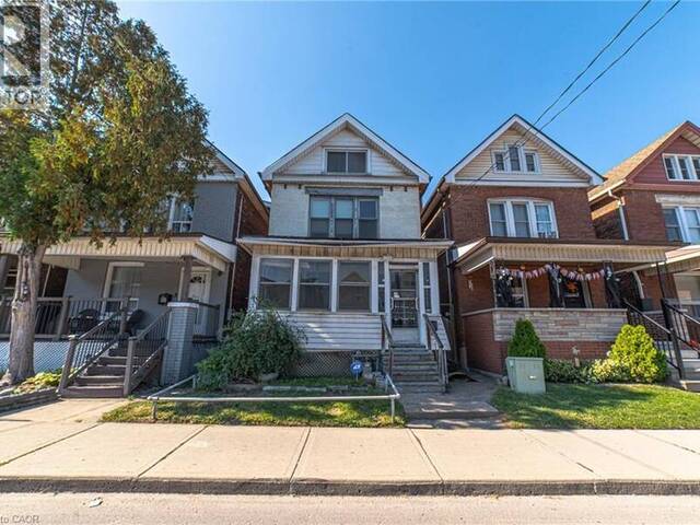35 SHERMAN Avenue N Hamilton Ontario, L8L 6L9 - 5 Bedrooms Home For Sale