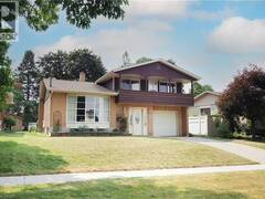 15 GILMOUR Crescent Kitchener Ontario, N2M 4N5