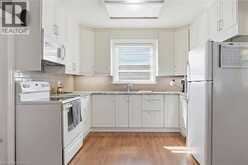 938 CLOVERLEAF Drive | Burlington Ontario | Slide Image Thirteen