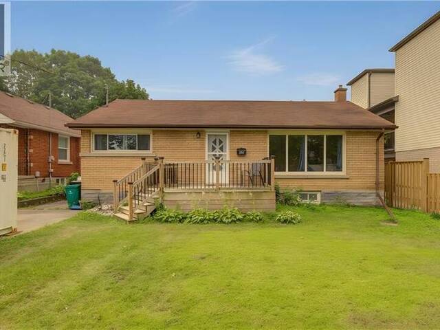 195 BELLEVIEW Avenue Kitchener Ontario, N2B 1G6 - 3 Bedrooms Home For Sale