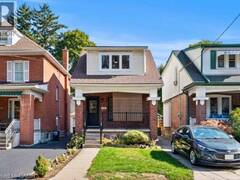 105 ROTHSAY Avenue Hamilton Ontario, L8M 3G3