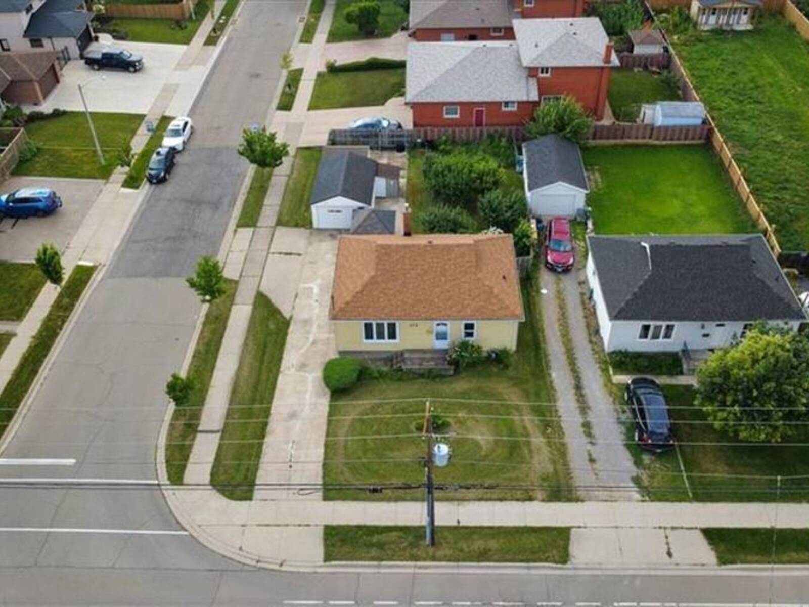 279 MILLEN Road, Hamilton, Ontario L8E 2H1
