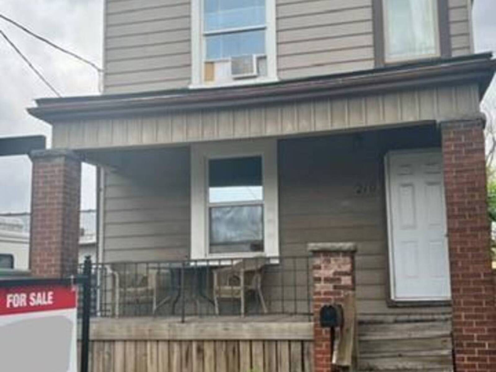 219 AVONDALE Street, Hamilton, Ontario L8L 7C4