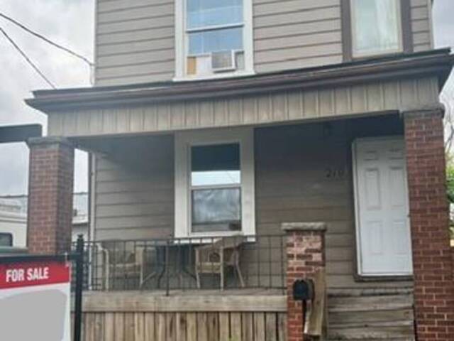 219 AVONDALE Street Hamilton Ontario, L8L 7C4 - Multi-family Home For Sale