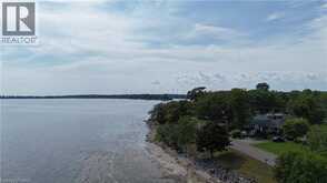 39 BLUE WATER Parkway | Selkirk Ontario | Slide Image Ten