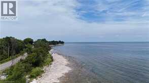 39 BLUE WATER Parkway | Selkirk Ontario | Slide Image Eleven