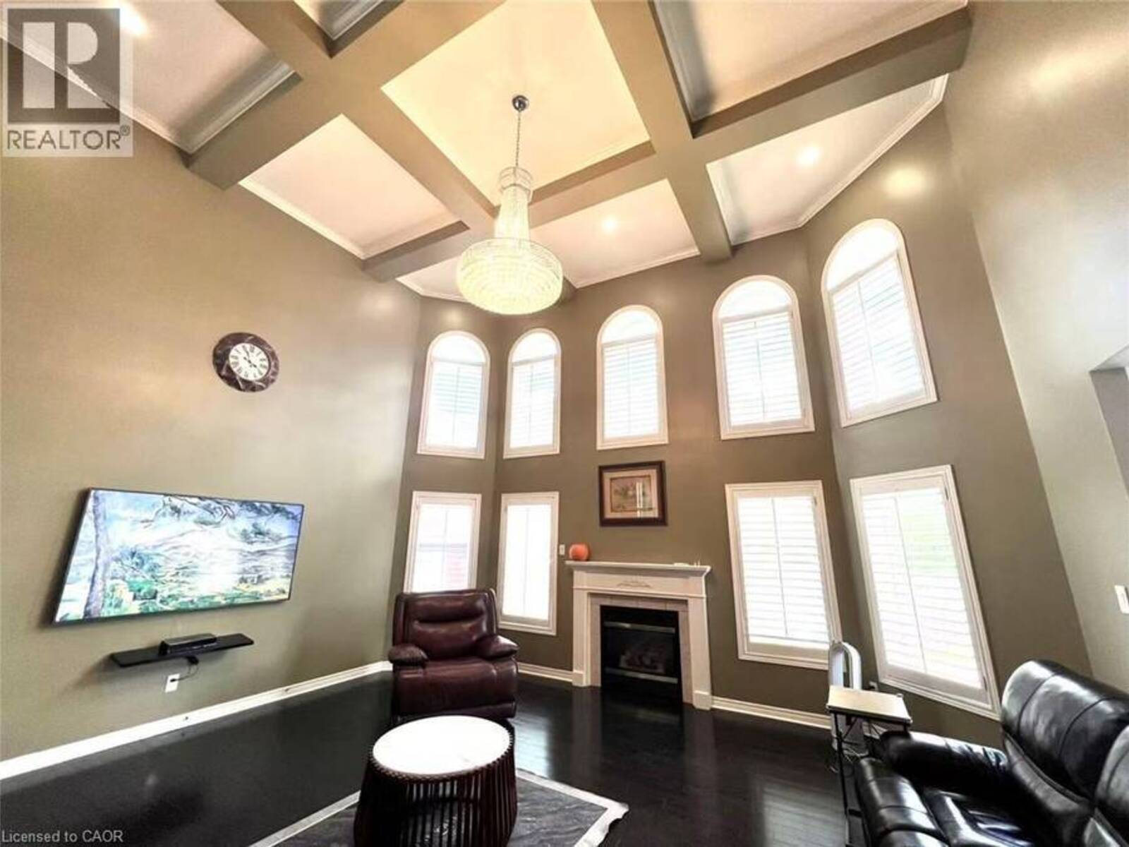 7 TANDEM Court, Ancaster, Ontario L9K 1M1