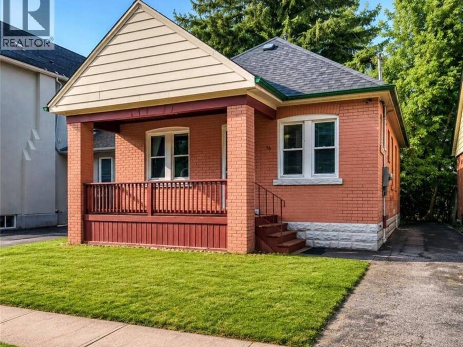 74 ROYAL Avenue, Hamilton, Ontario L8S 2C5